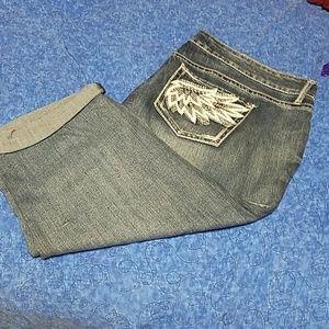 Size 20 - Capris with decorative back pockets